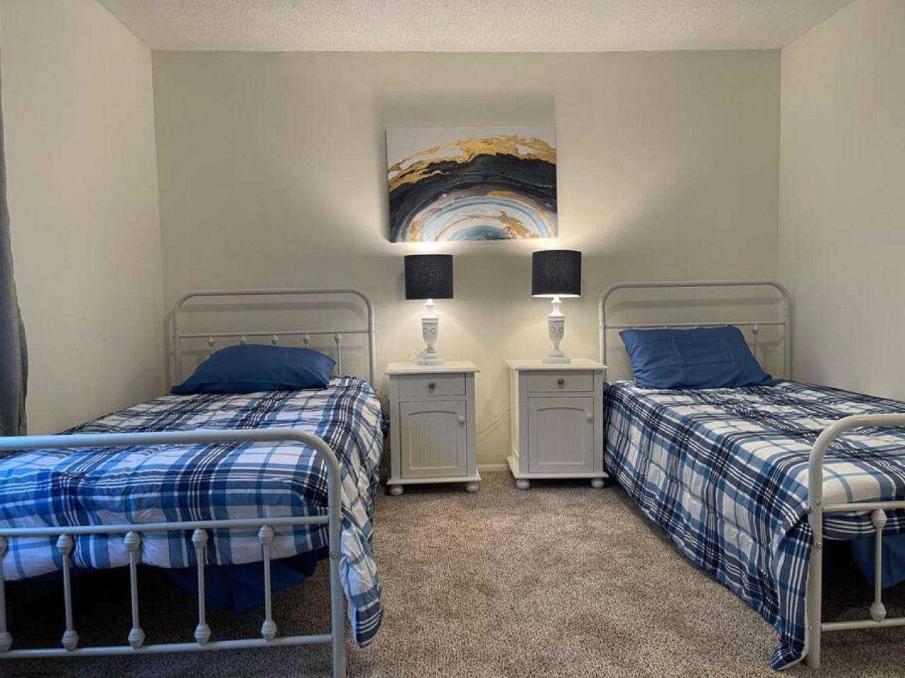 Charlotte Vacations - Escape to Tranquility in our Spacious 4-Bedroom Retreat - Property Image 14