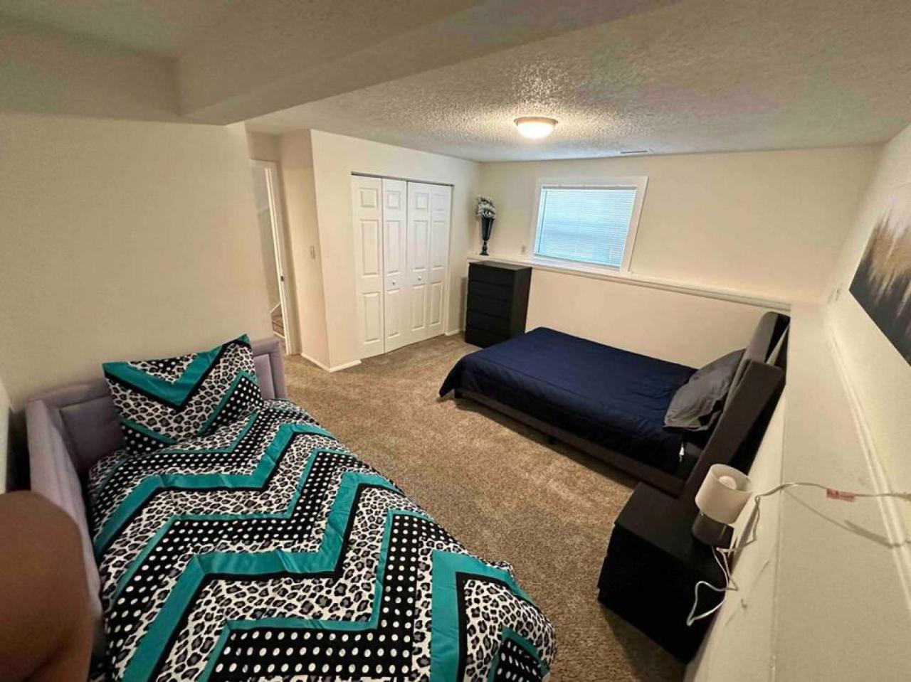 Charlotte Vacations - Escape to Tranquility in our Spacious 4-Bedroom Retreat - Property Image 9