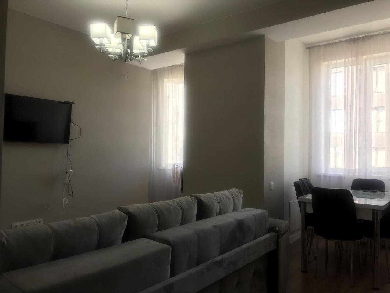 Centr 2 Bedroom+Living view 2