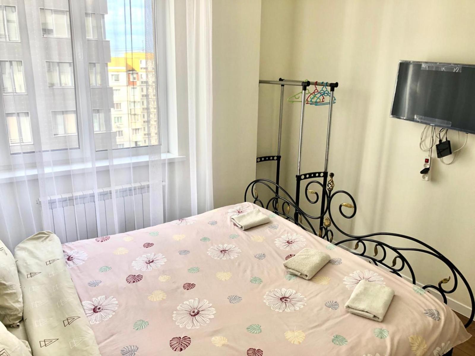 Centr 2 Bedroom+Living view 3