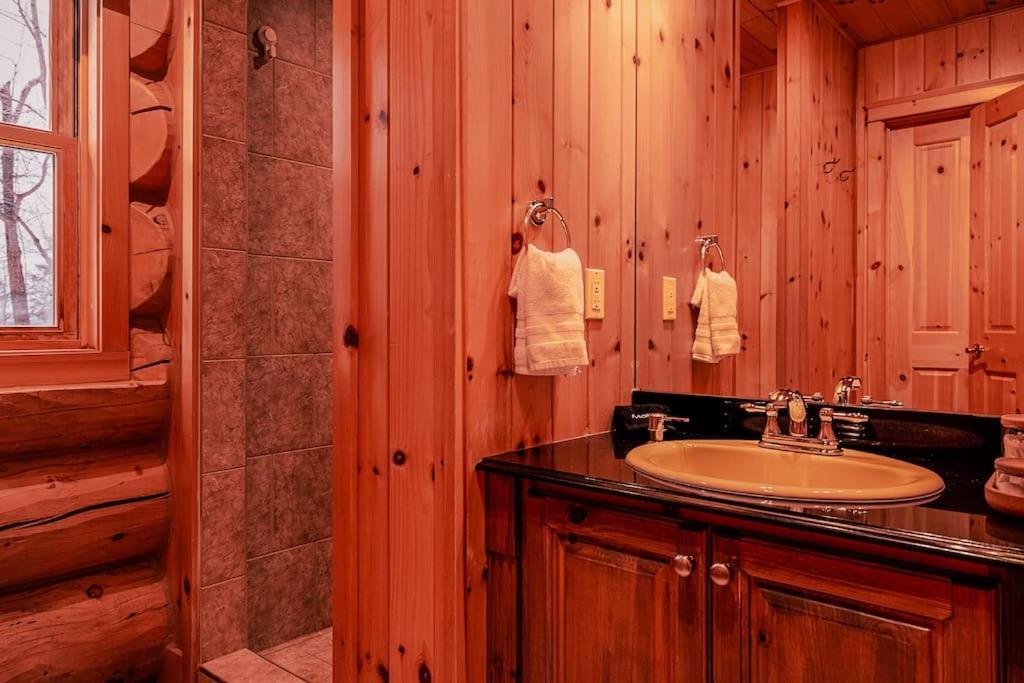 Private Hot Tub Sauna Indoor Pool Nyctale Fiddler Lake