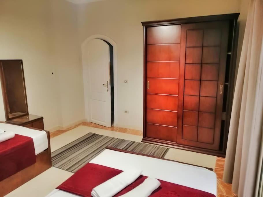 Luxurious Roof Top Apartment, Hanna's Home