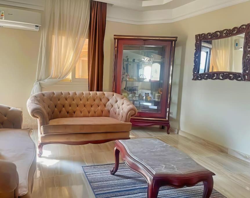 Luxurious Roof Top Apartment, Hanna's Home