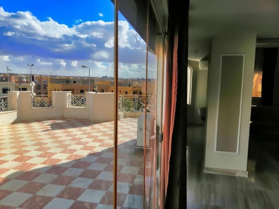Luxurious Roof Top Apartment, Hanna's Home