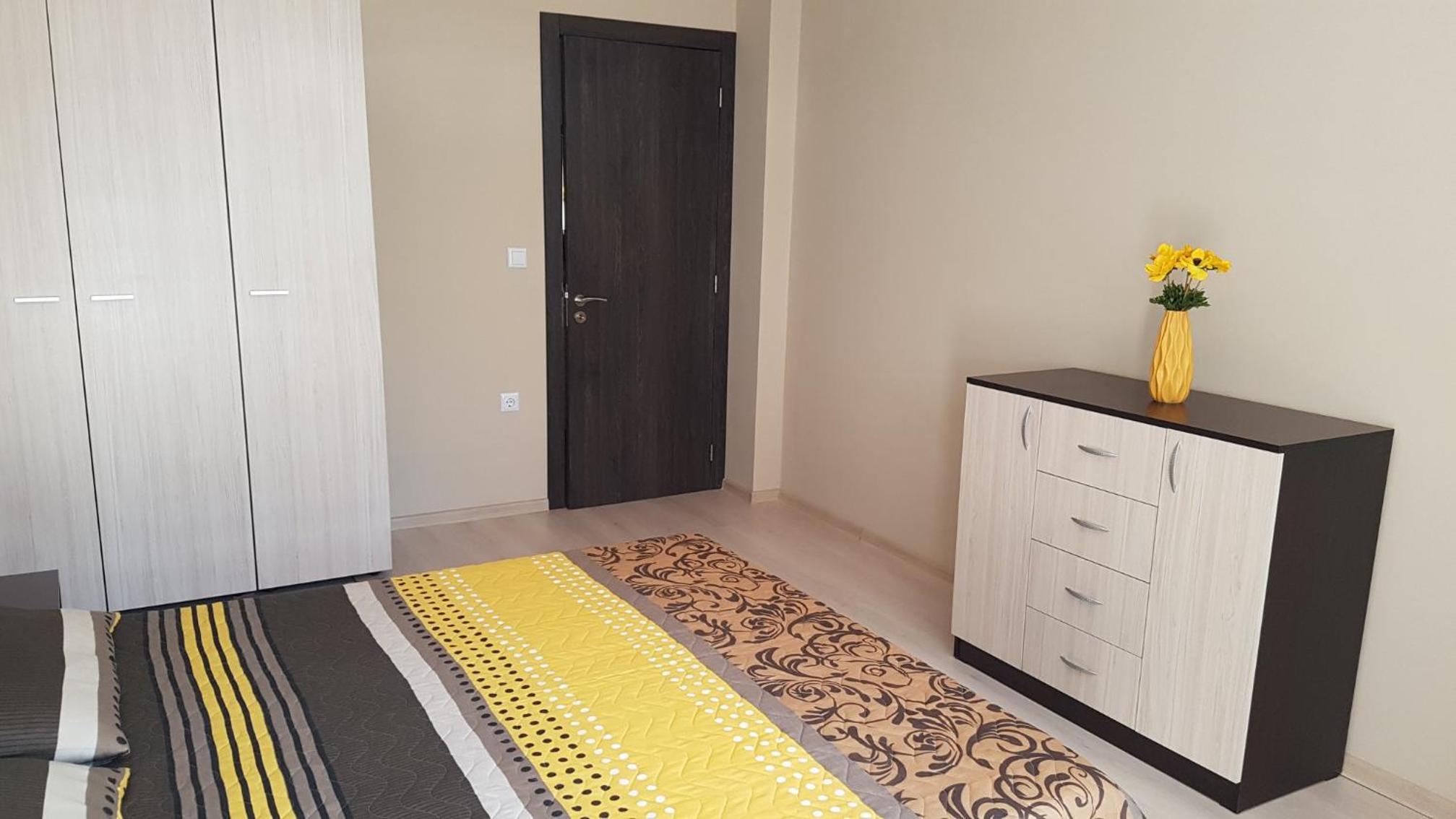 Poli's aparment Sunny Freesia