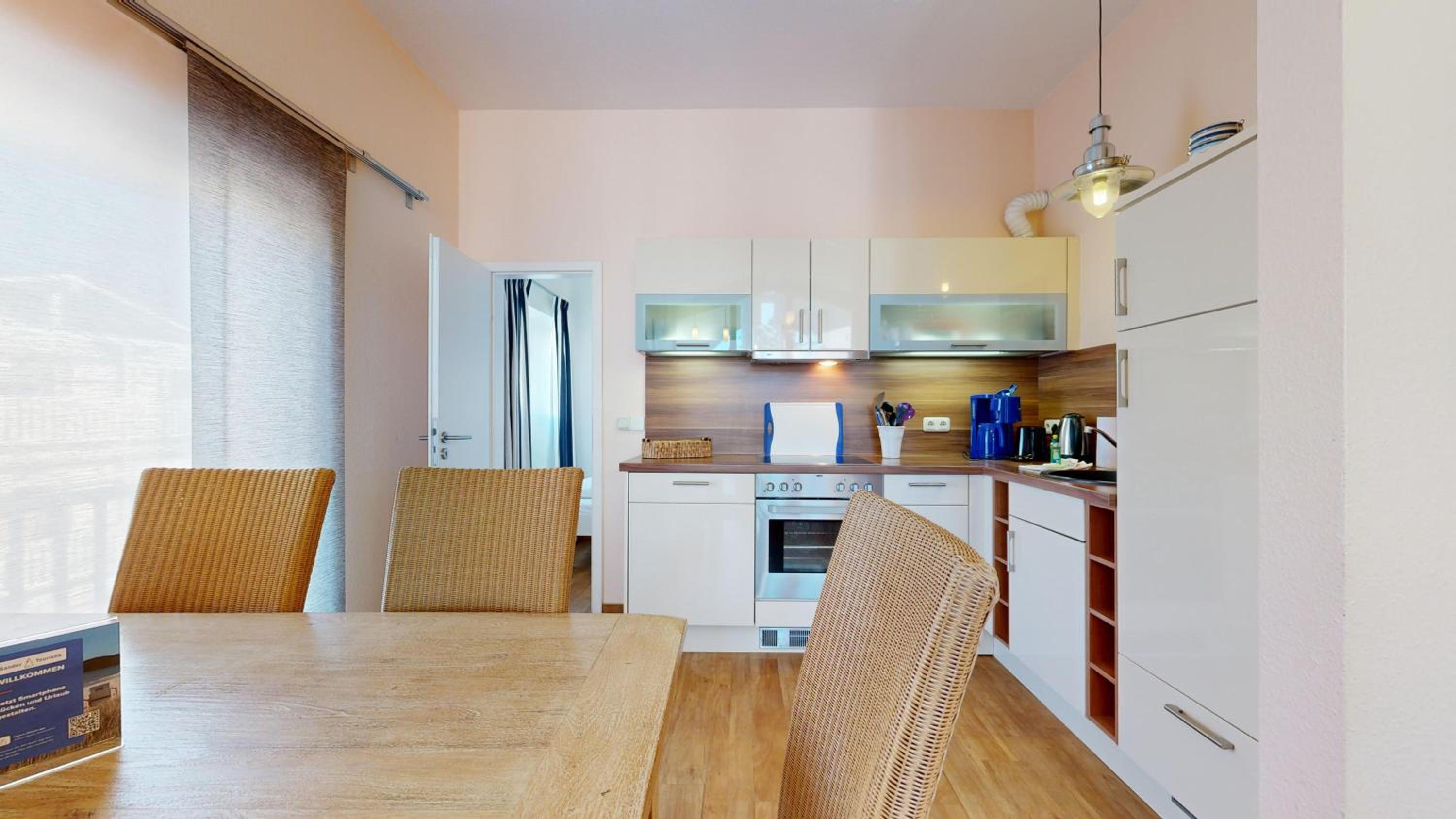 strandnahe FeWo mit 2 Schlafzimmern und Balkon, Villa Strandidyll, Binz