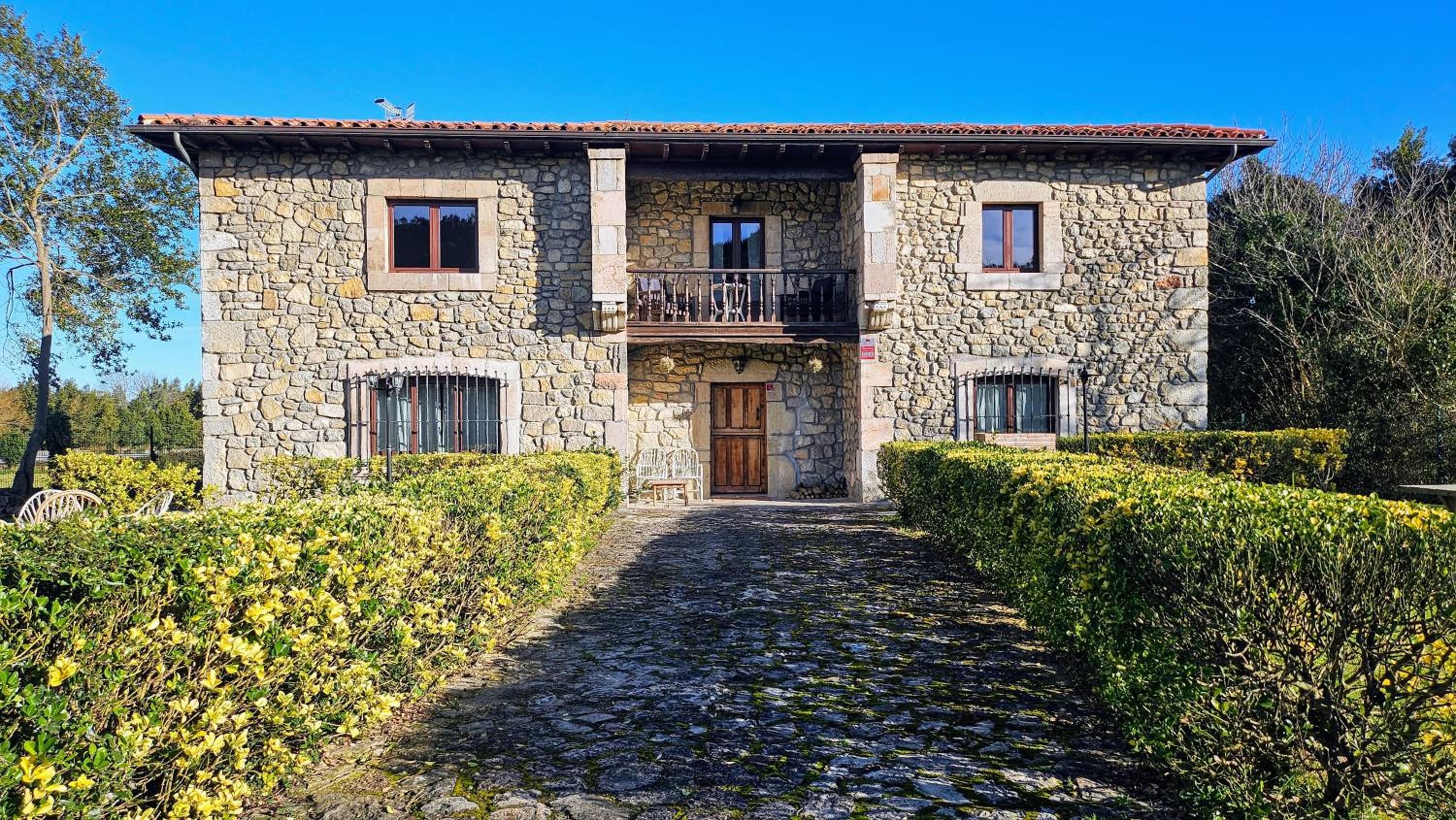 Casa de Aldea la Piniella view 2