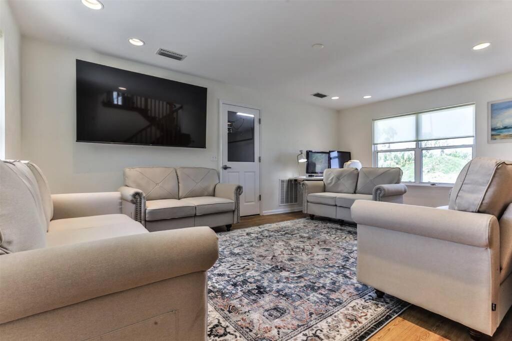 Large Luxury Beach Front House view 5