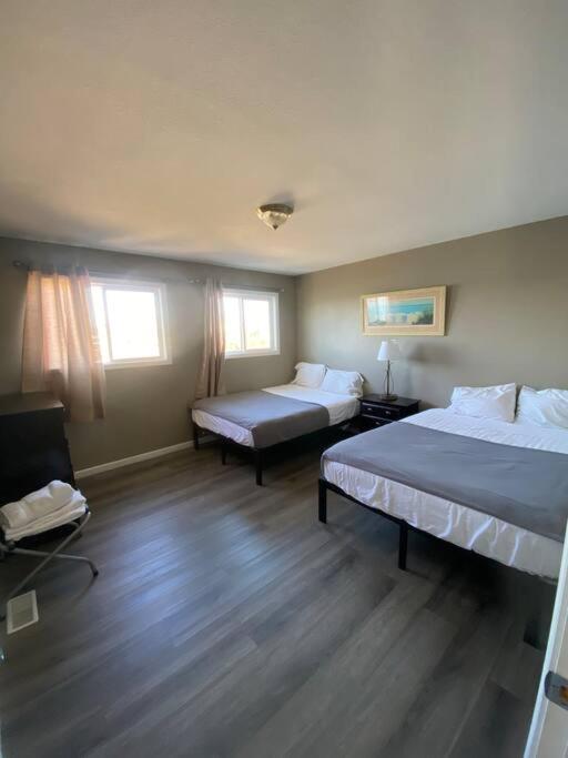 Lakeshore-Bachelor/Bachelorette Parties welcomed!