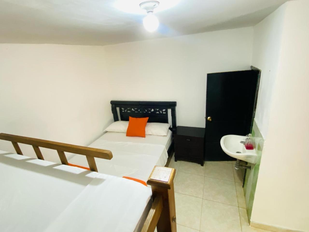 HOSTAL OLAS CLUB DE NEGUANJE -TAYRONA