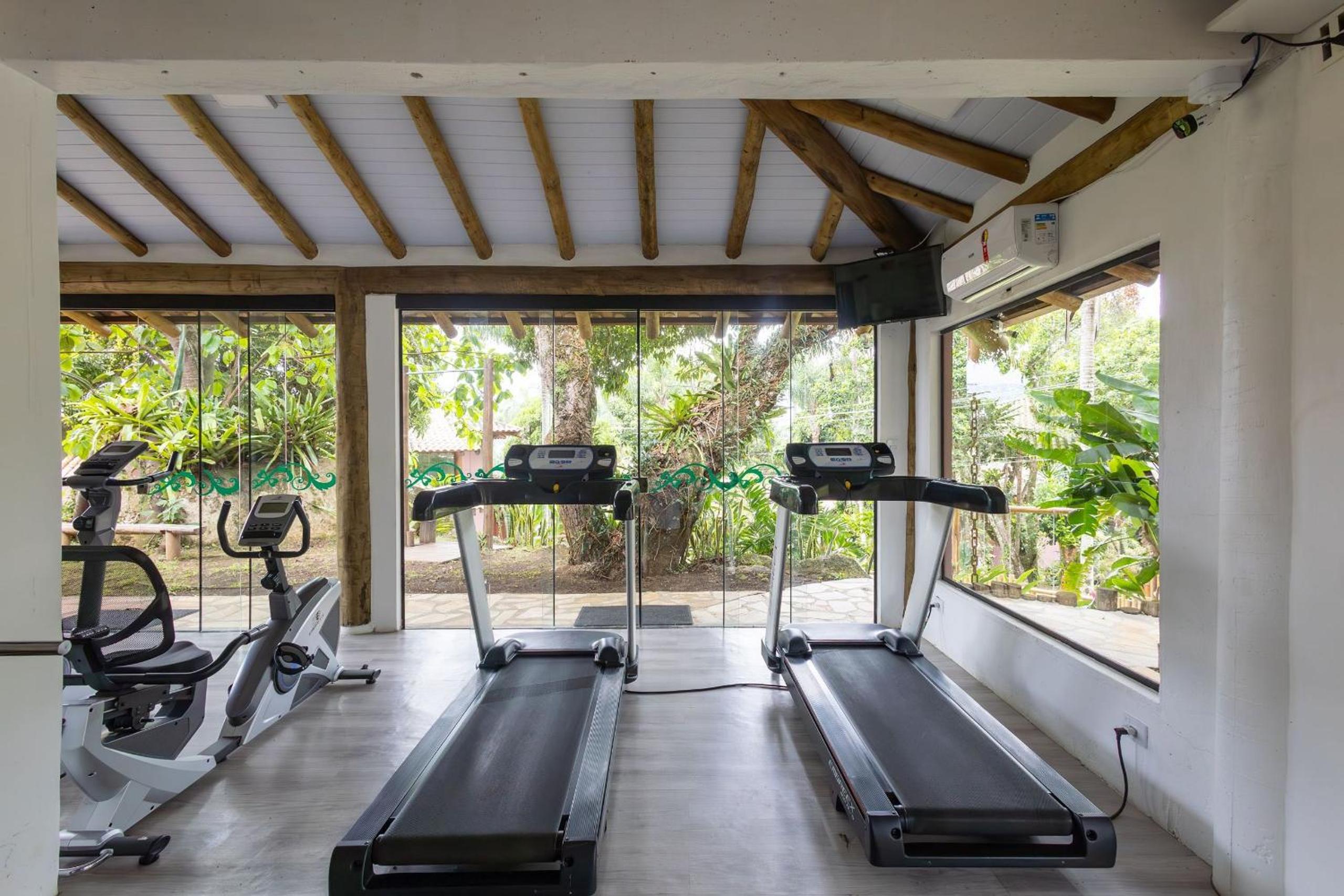 House in a condominium with leisure near the beach