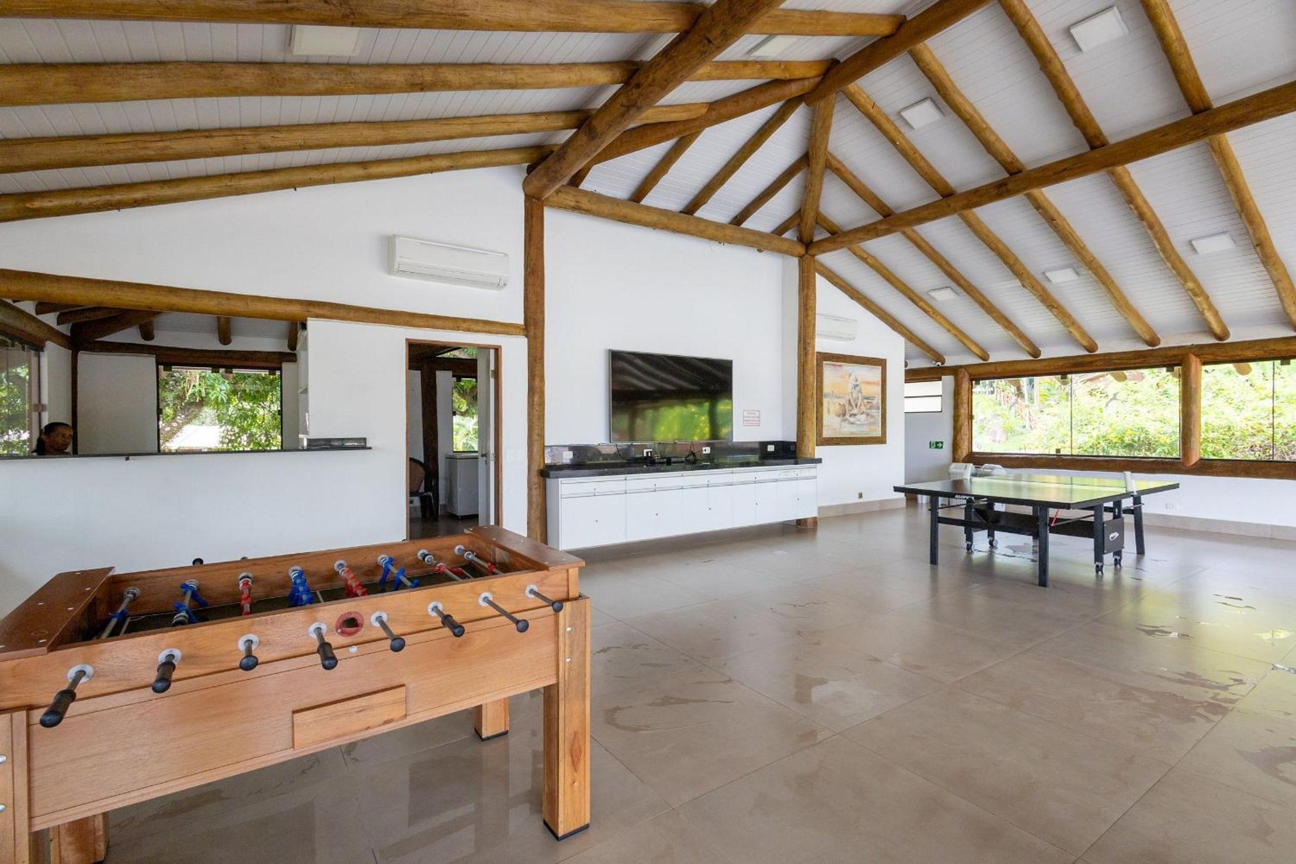 House in a condominium with leisure near the beach