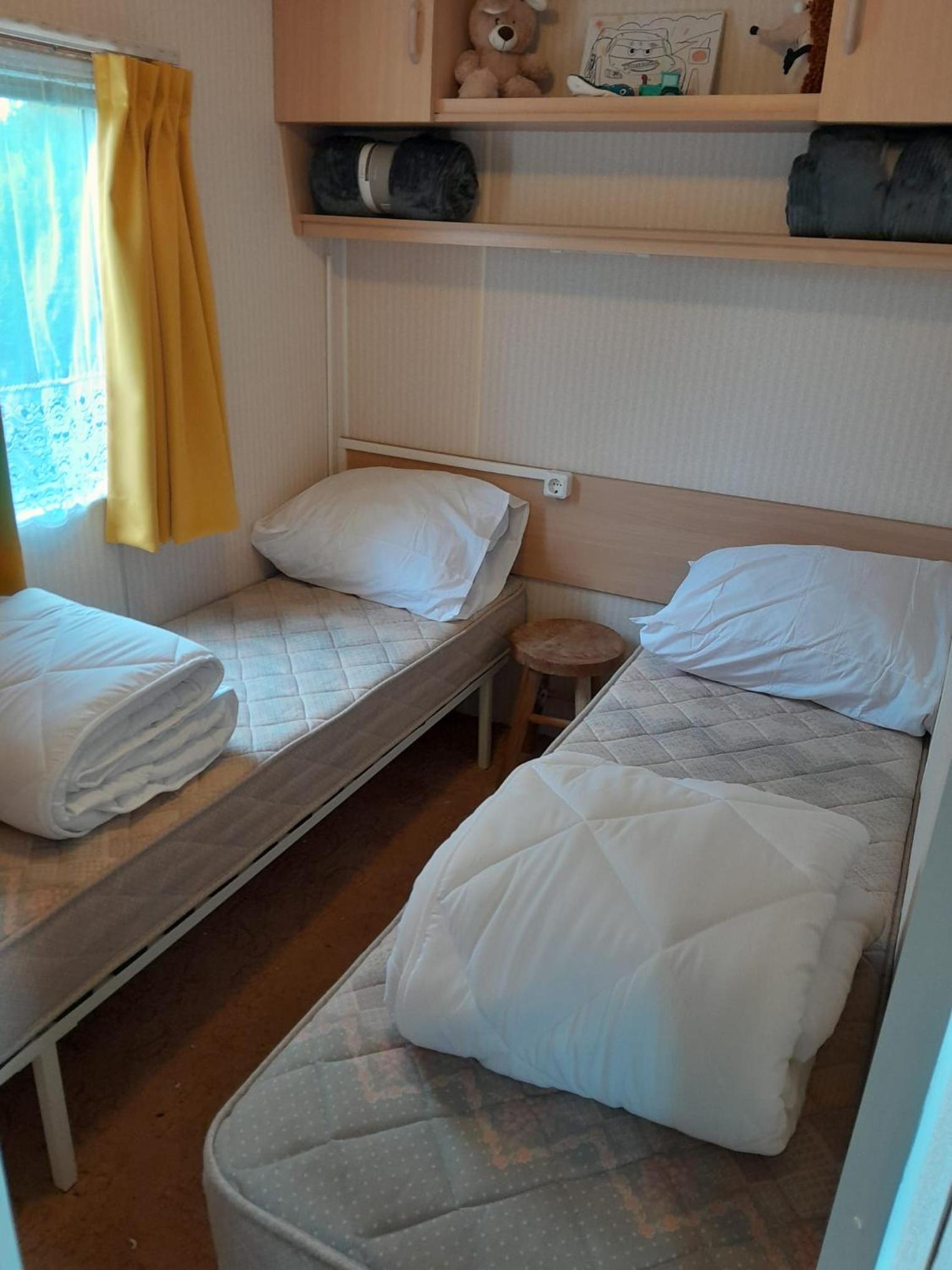 Chalet 108 met airco familie camping de Tien Heugten Schoonloo Drenthe view 4