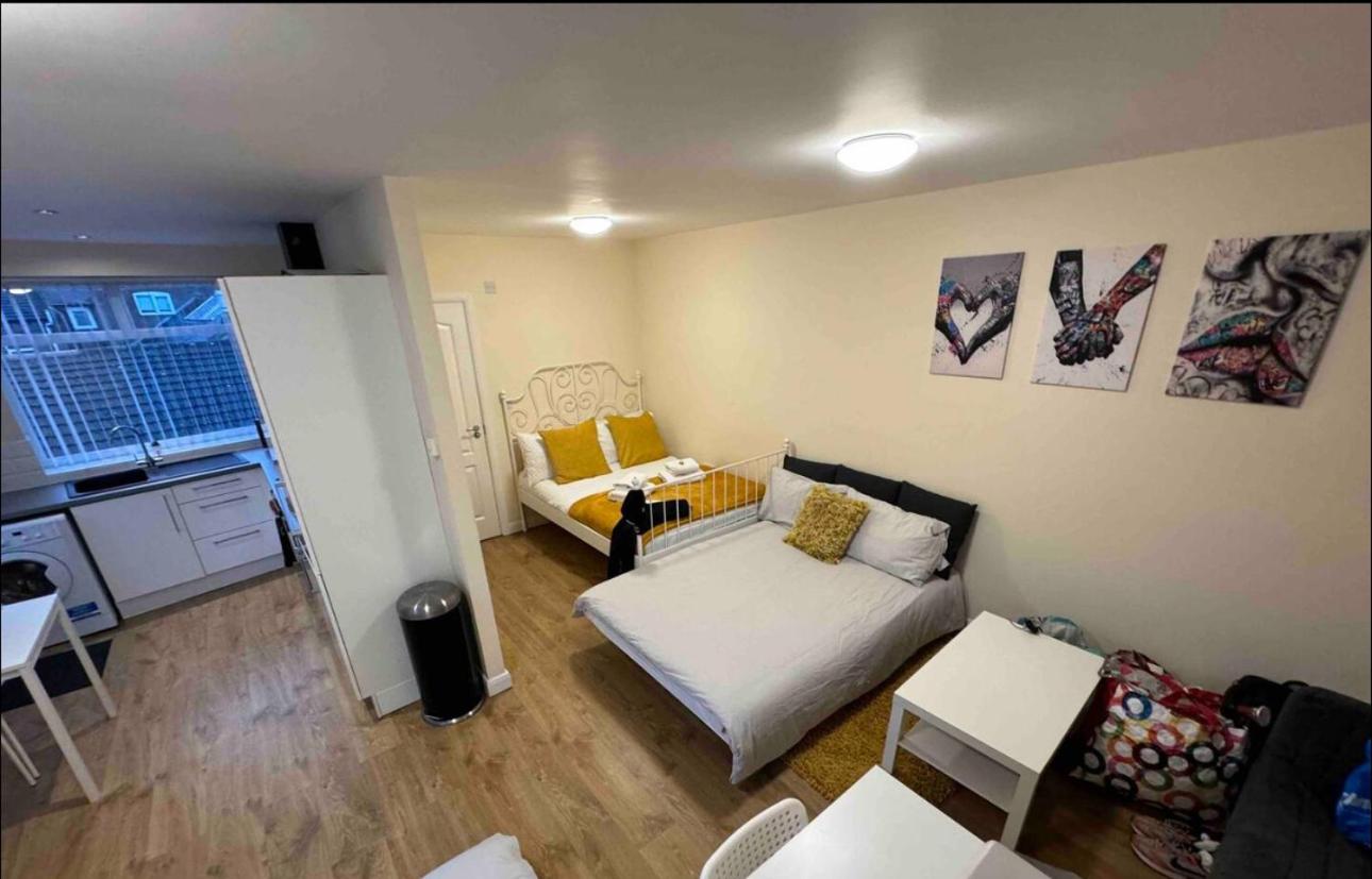 Luton Luxury Apartment view 4