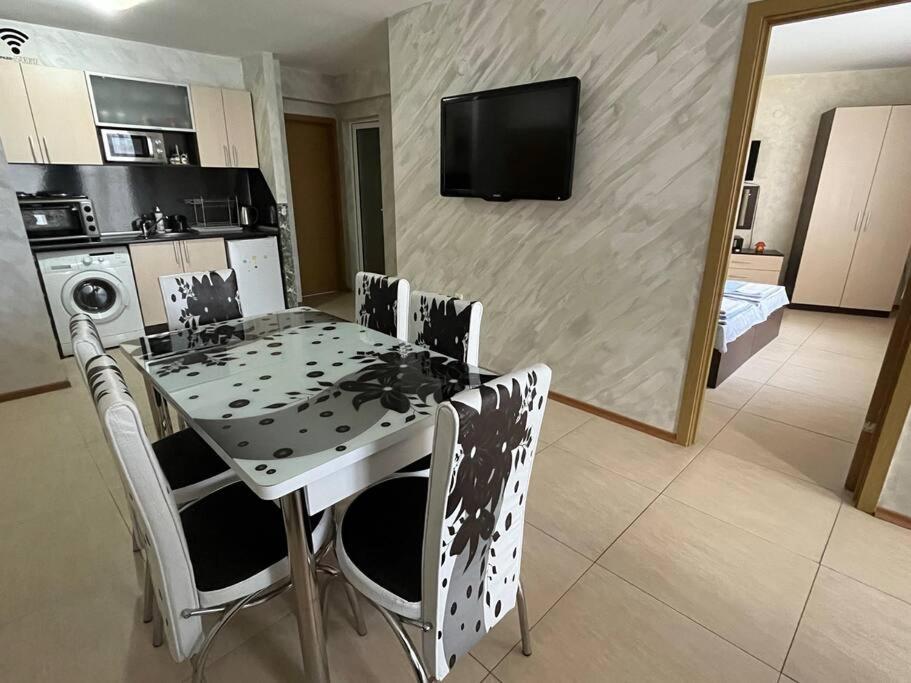 “Sunny Beach Hills” Apartment B2.8