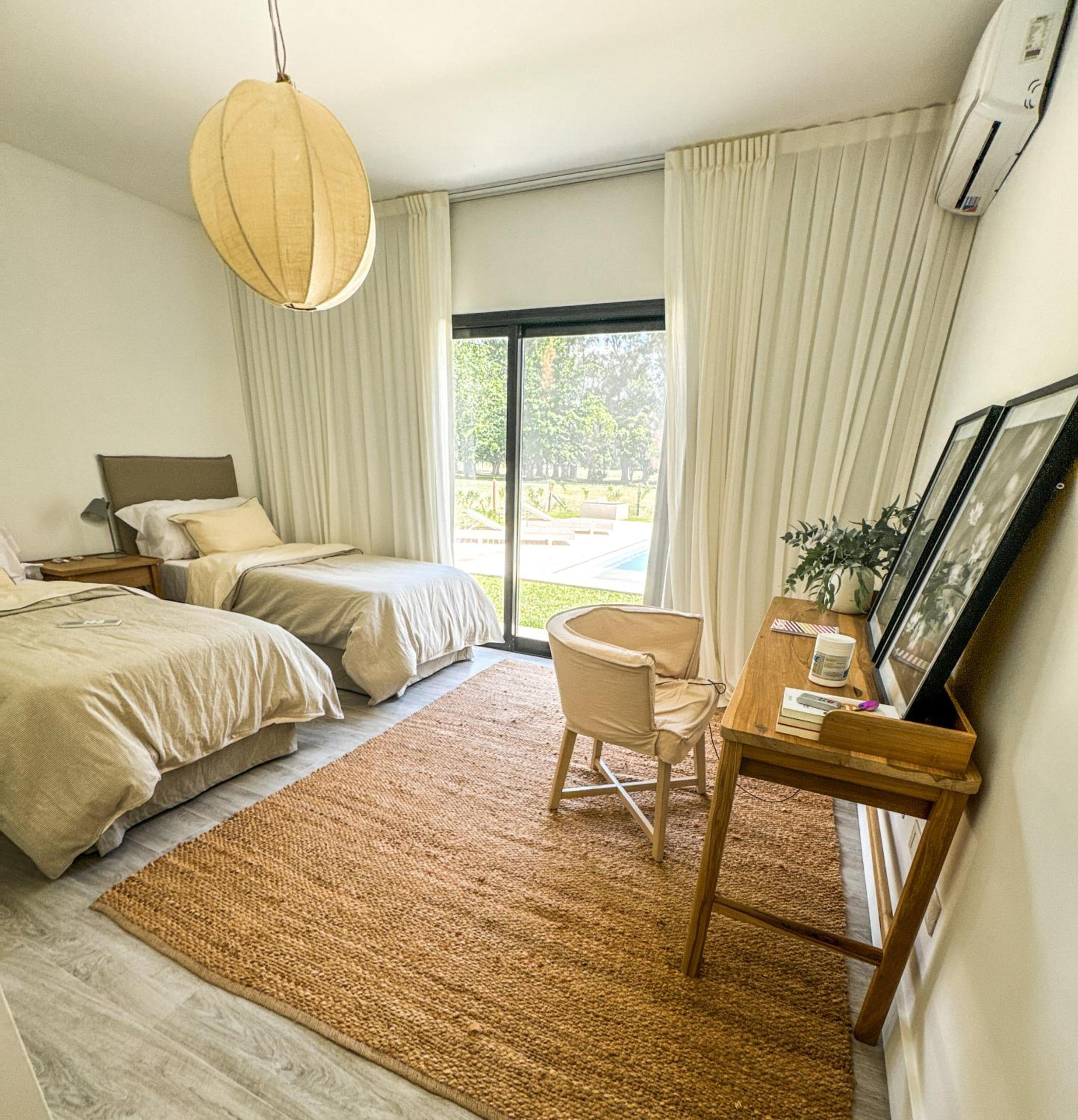 RentUp - Retiro de lujo Casa moderna con jardin y piscina en Pilar