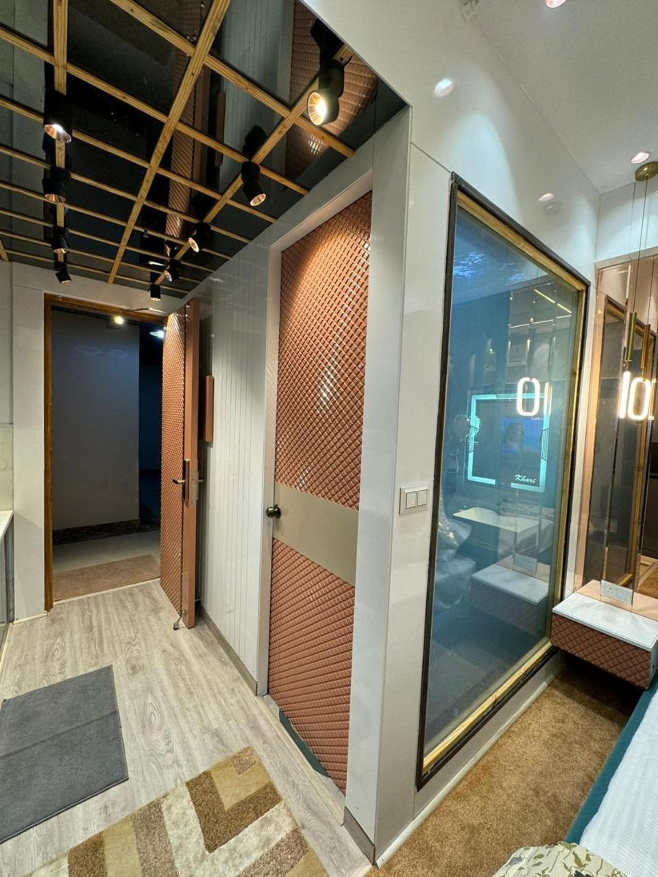DELUXE GUEST HOUSE