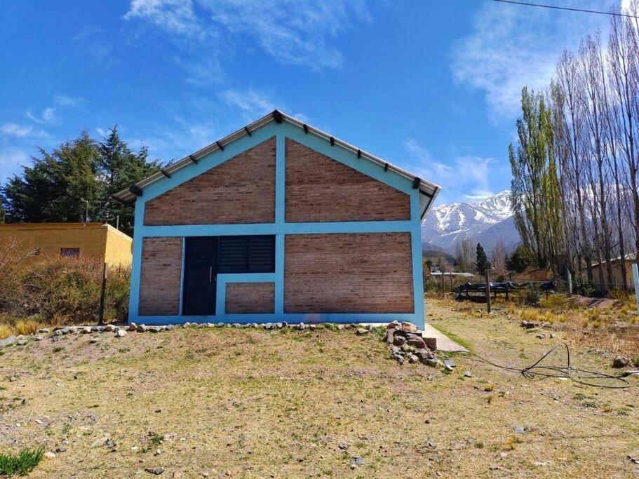Casa en el corazón de la montaña, amplia vista.