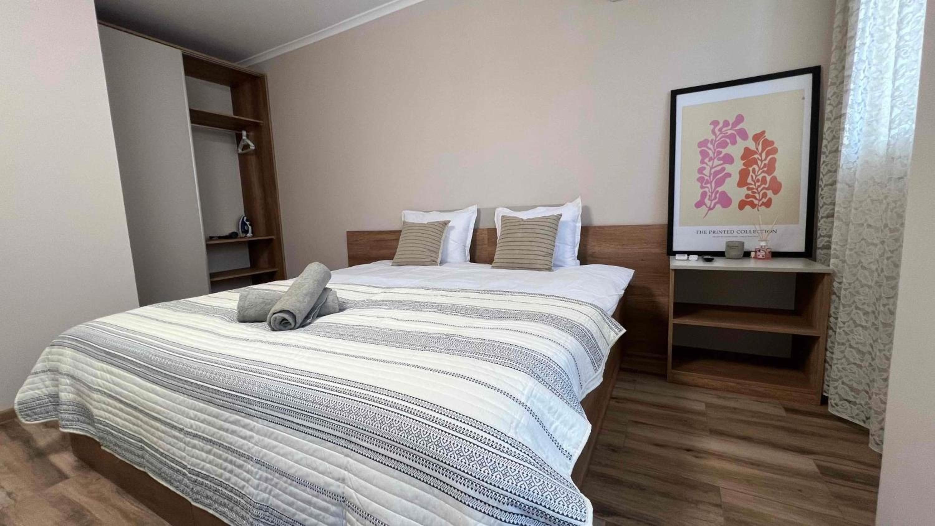 Modern & Elegant City Center Apartments