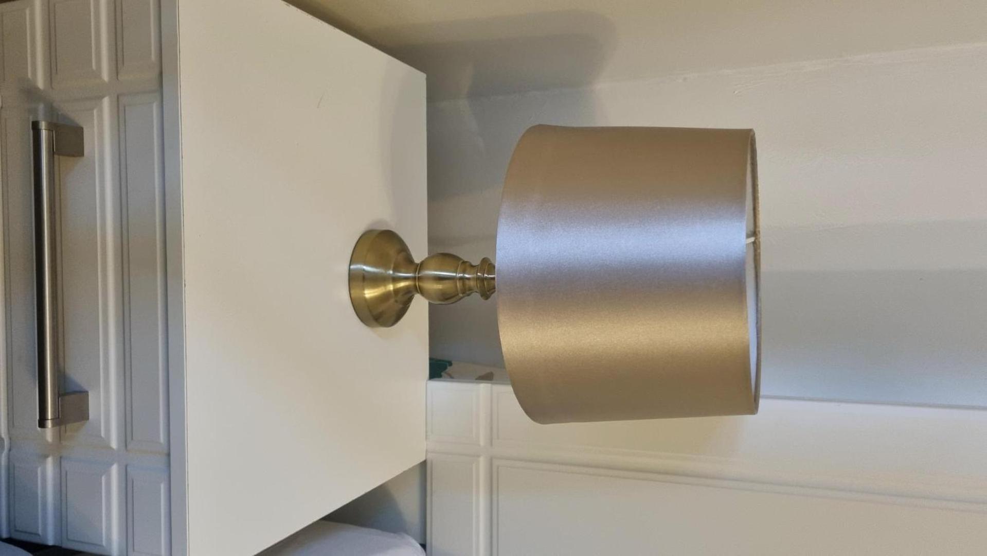 Cottage - Sleeps 4 - Pool - Near Airport view 4