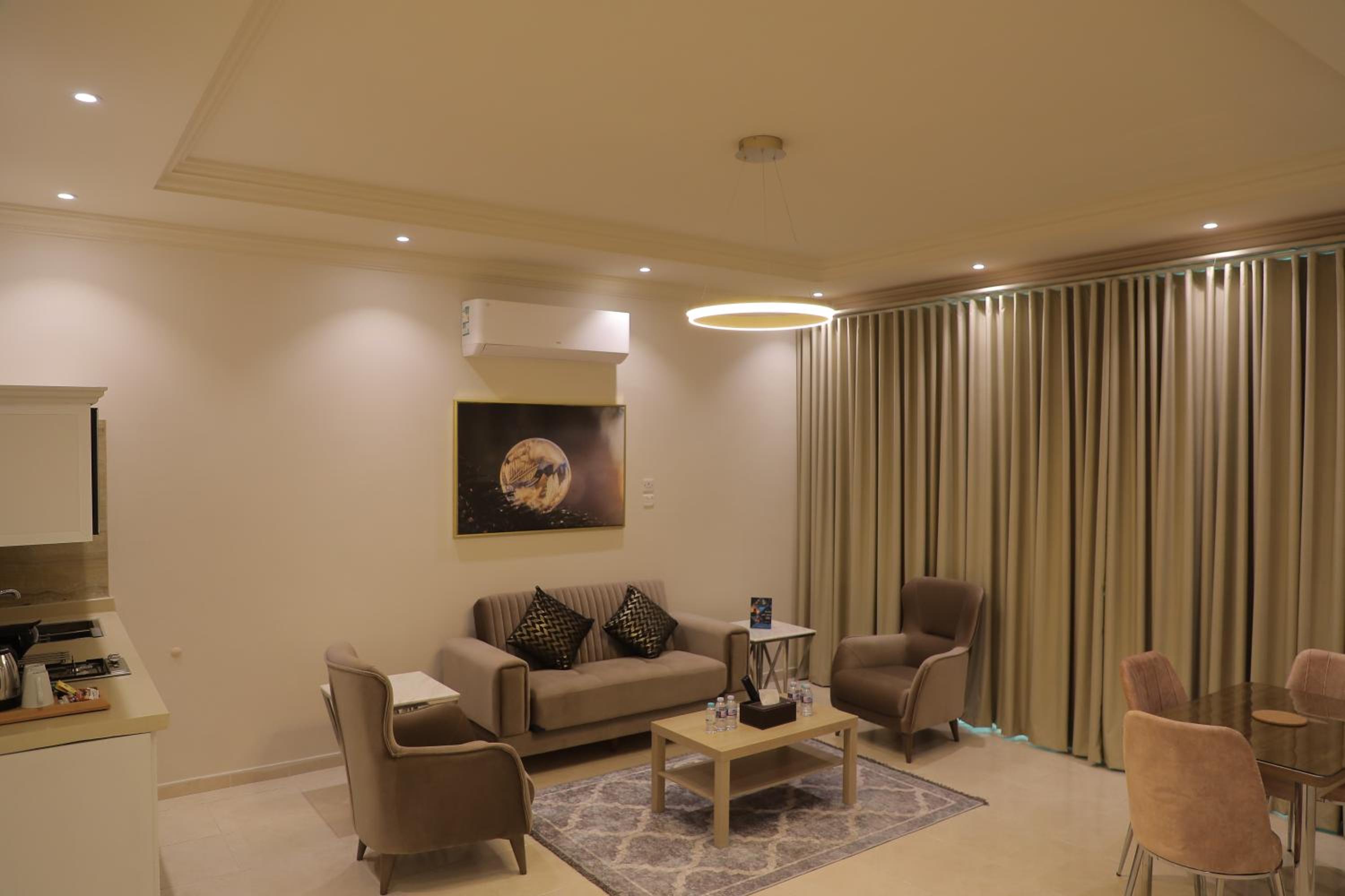 SAVOY APARTMENTS