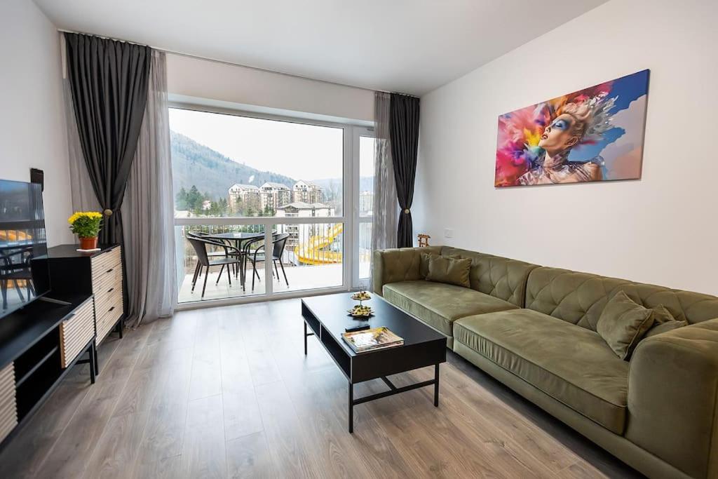 Royal Family Apartment view 5