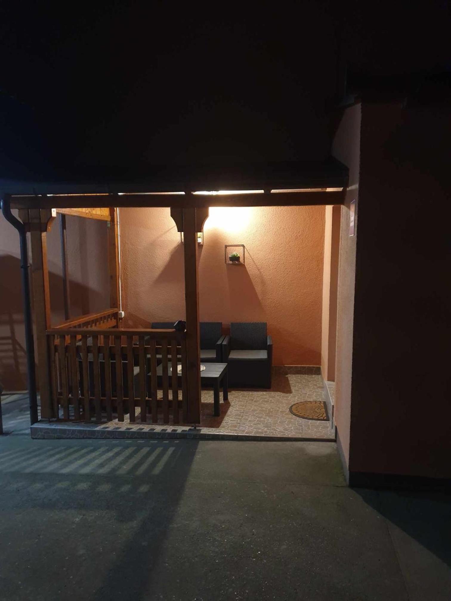Studio apartman Alisa