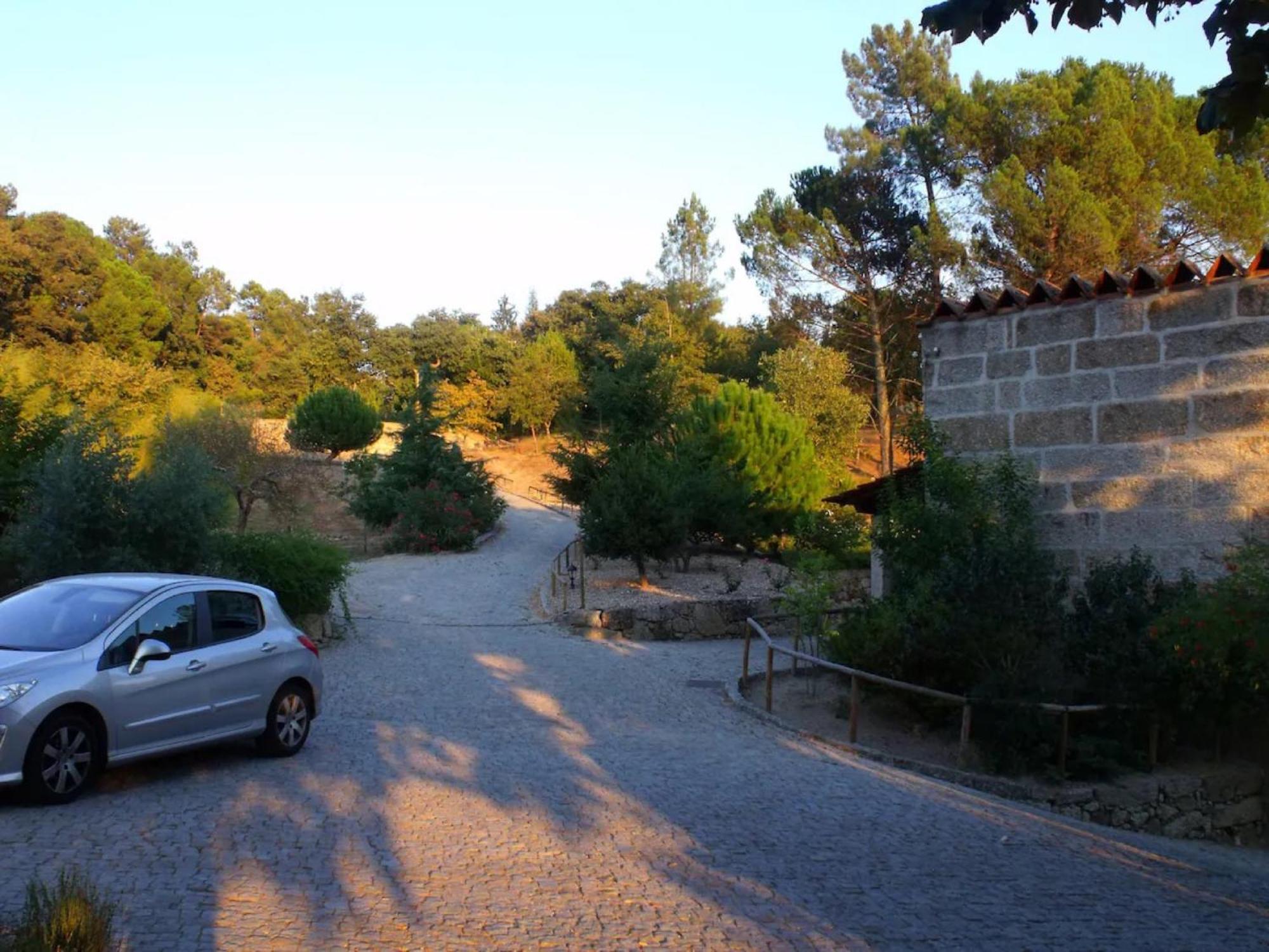 Casa de Andrães Pomar view 3