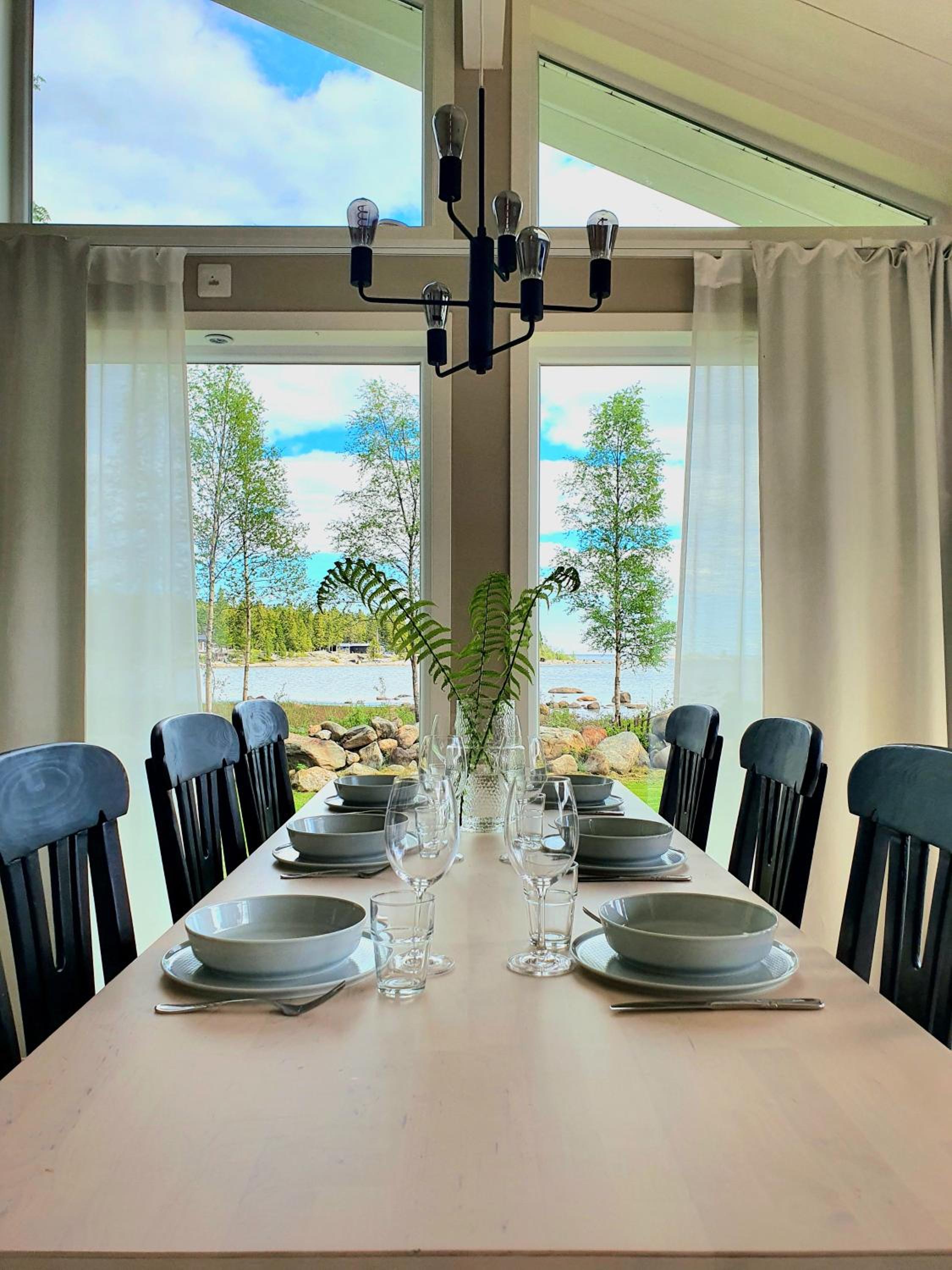 Stuga med havsutsikt