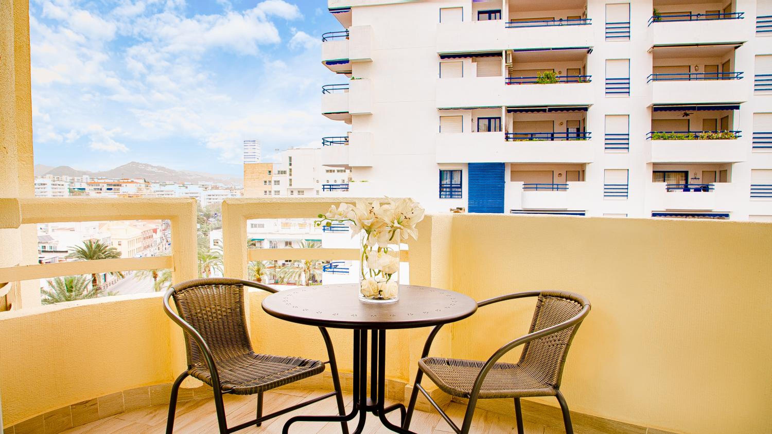 1ª Línea de Playa Marbell Center view 5