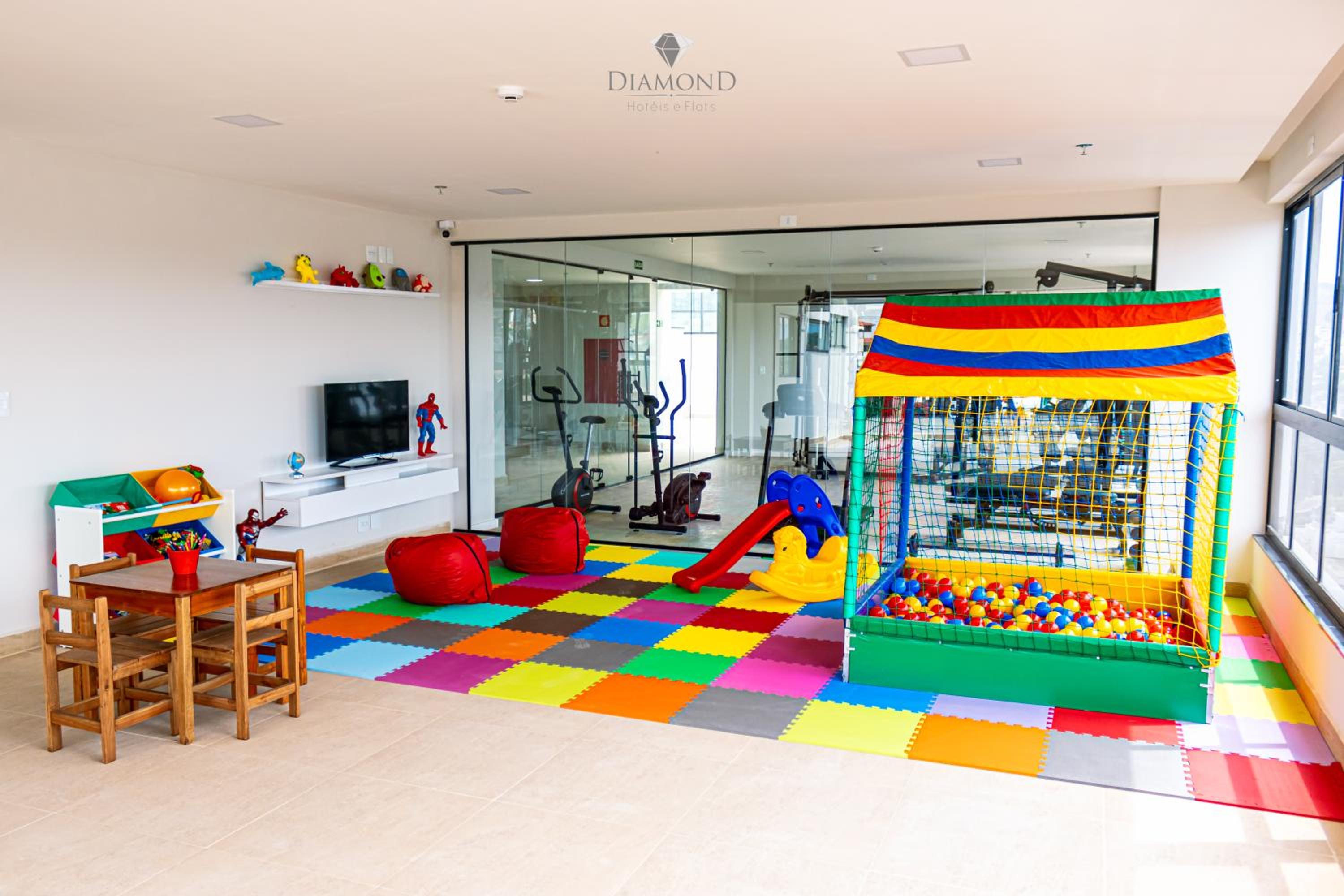 Flats novos e modernos, próximos ao centro, em um ambiente de excelência no Diamond