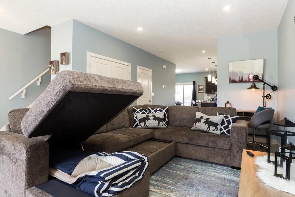 Modern Home - King Bed - Garage - Long Stays