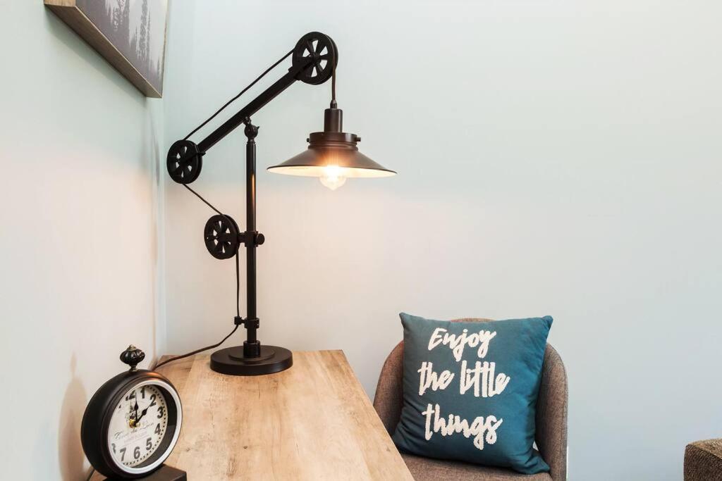 Modern Home - King Bed - Garage - Long Stays