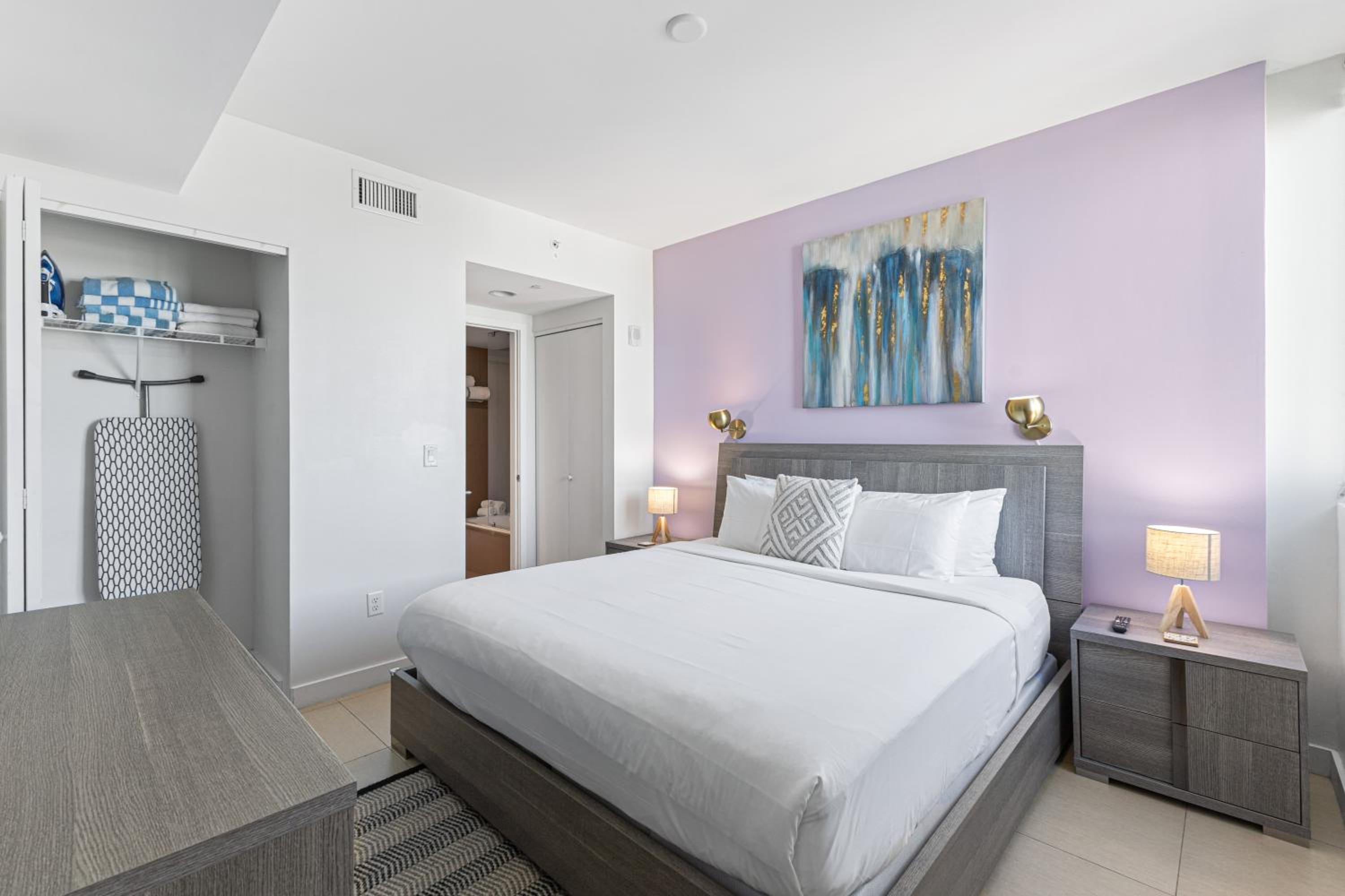 Dharma Home Suites Miami Beach at Monte Carlo