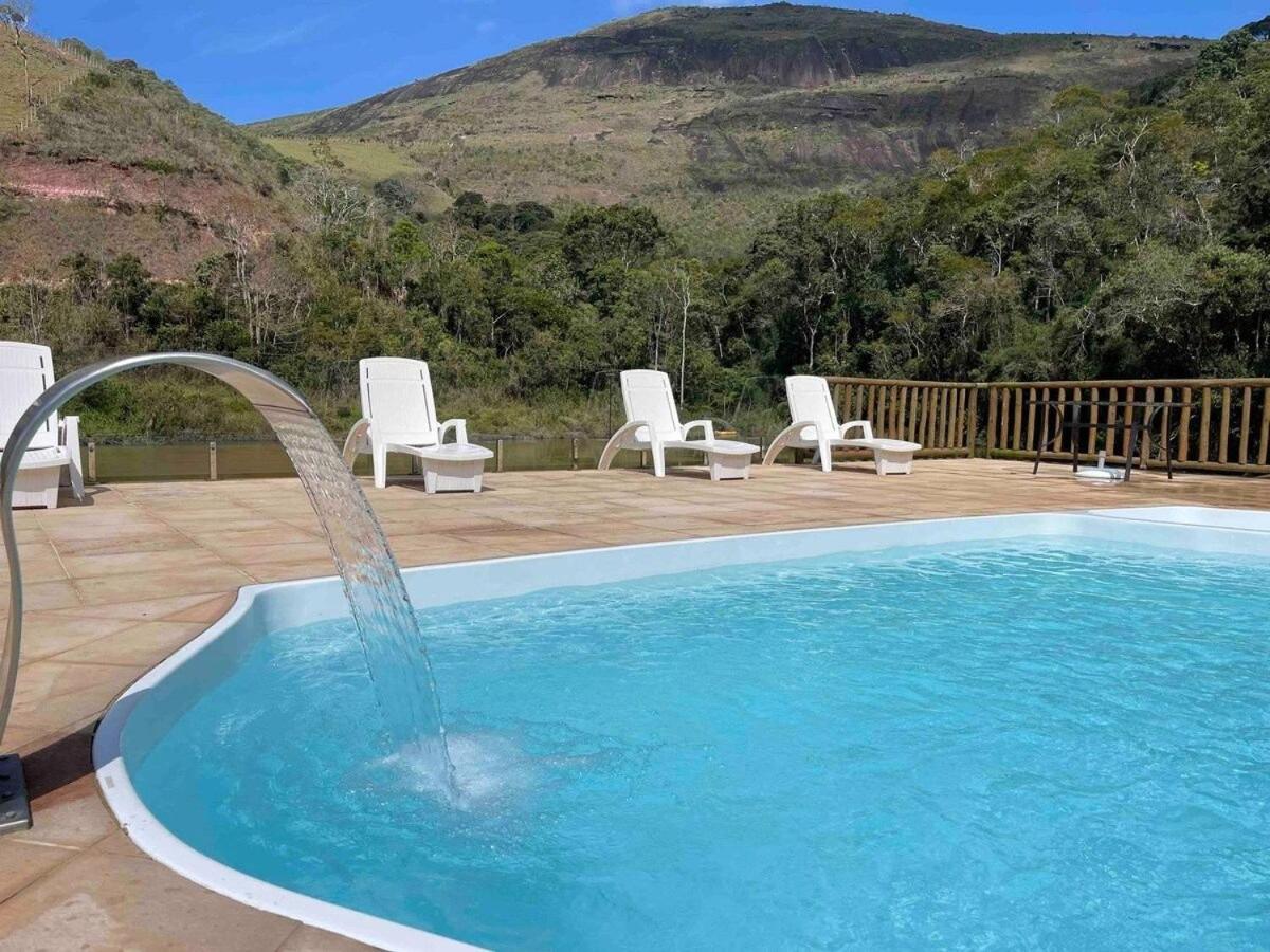Sítio incrível com piscina e lago