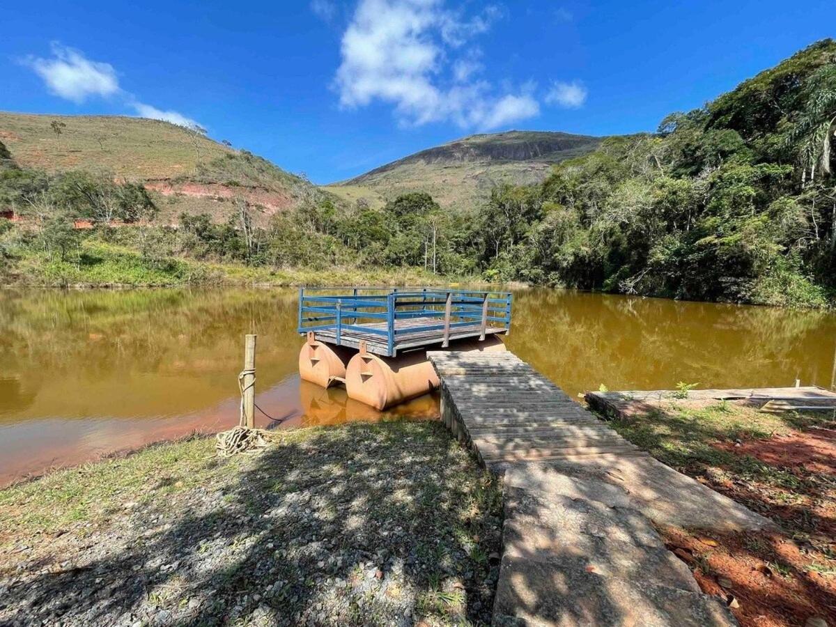 Sítio incrível com piscina e lago