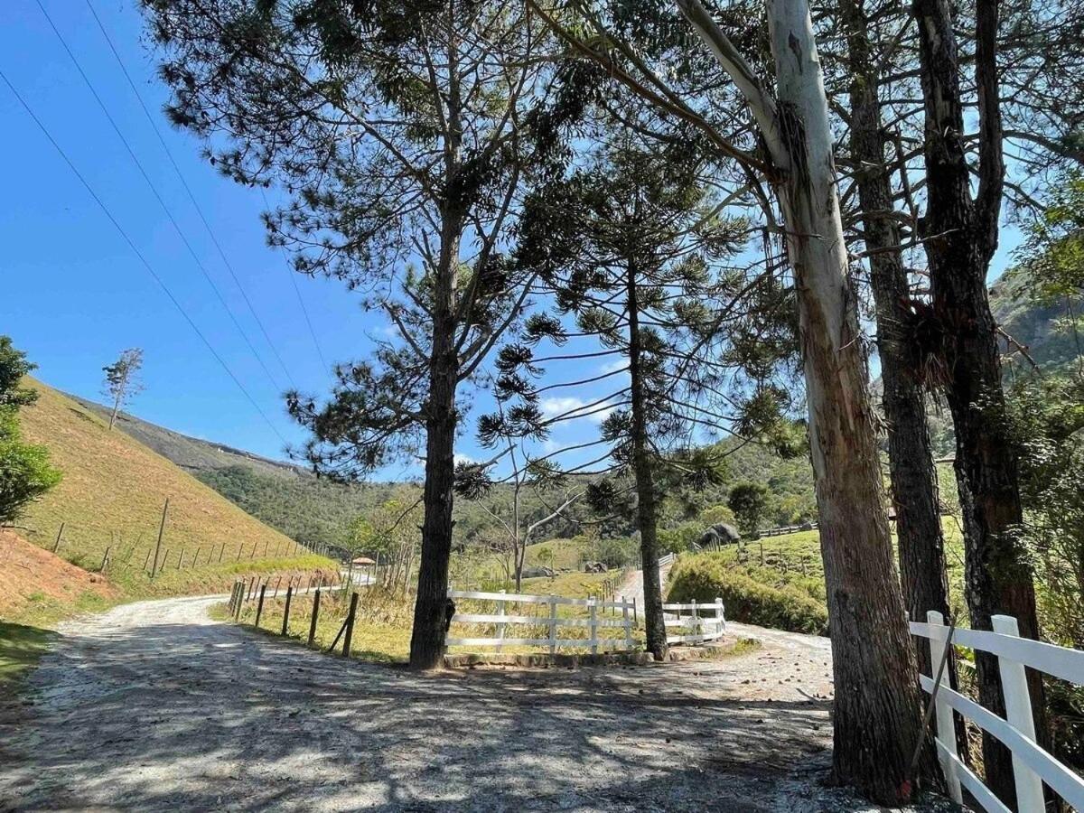Sítio incrível com piscina e lago