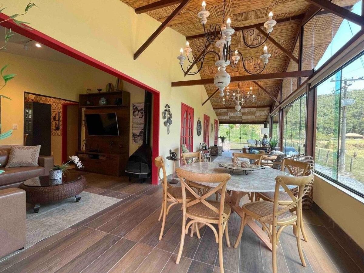 Sítio incrível com piscina e lago