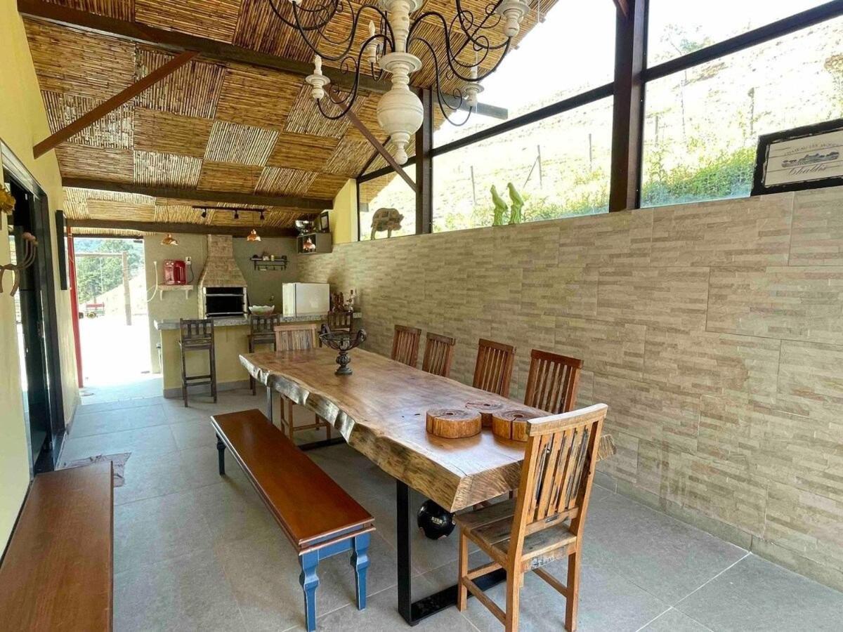 Sítio incrível com piscina e lago