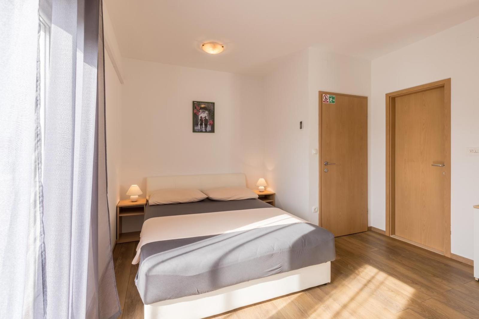 Apartments Ivo