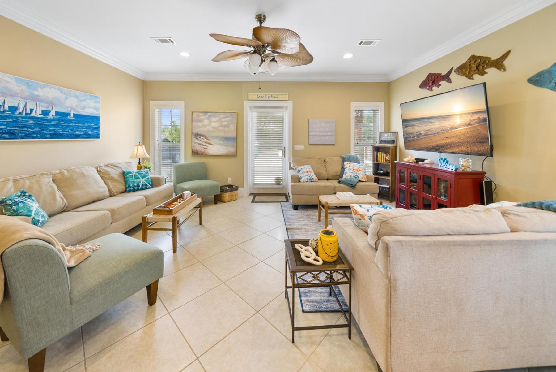 Summer Special, Lux 4BR House Sleeps 12, Pool, Elevator, King bed, photo 36