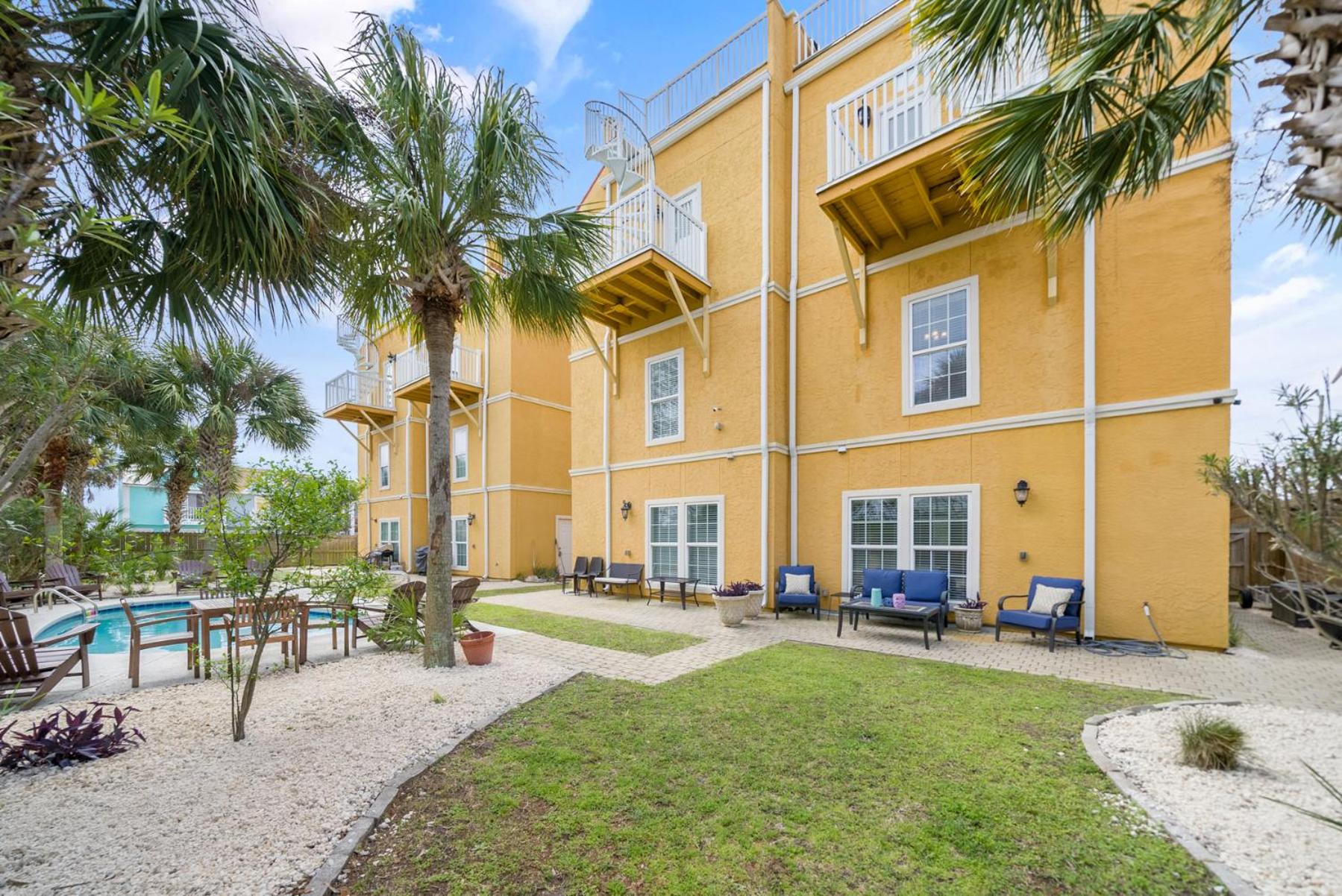 Summer Special, Lux 4BR House Sleeps 12, Pool, Elevator, King bed, photo 73