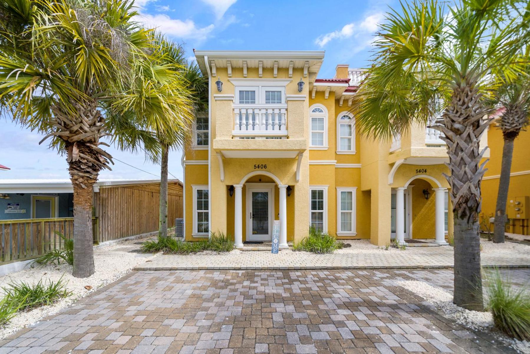 Summer Special, Lux 4BR House Sleeps 12, Pool, Elevator, King bed
