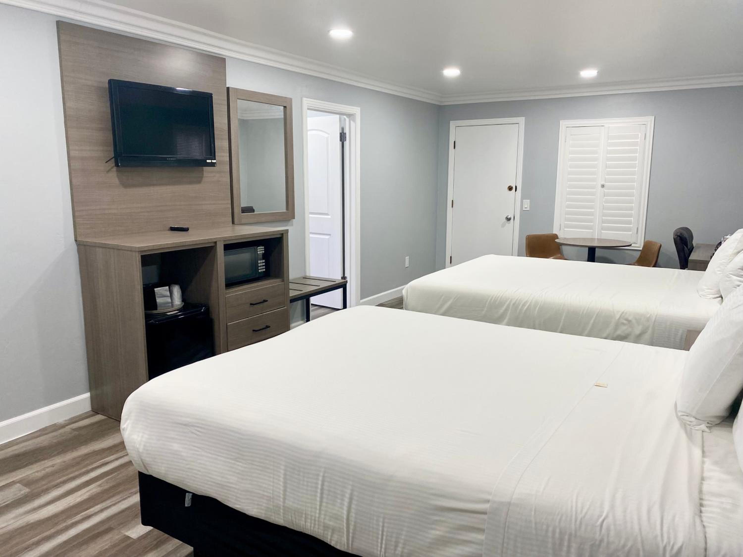 Lone Oak Lodge