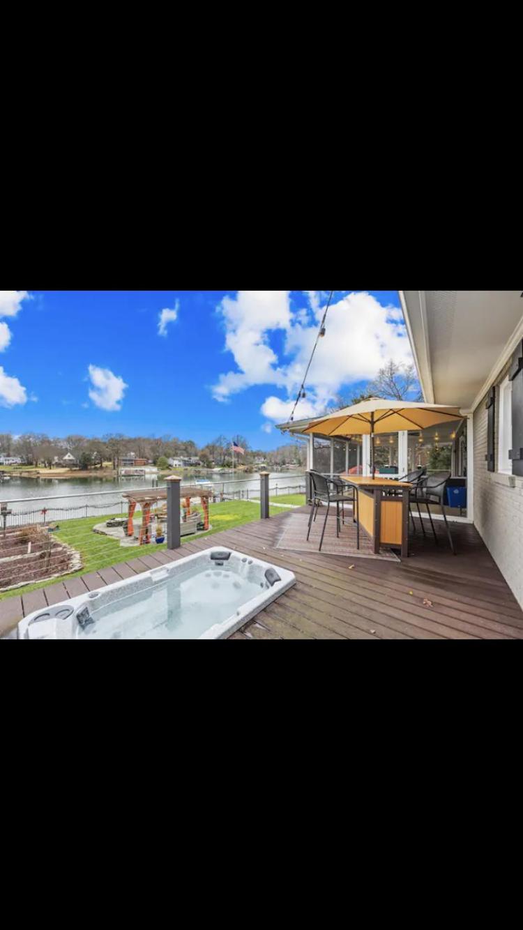 Lake Getaway view 2