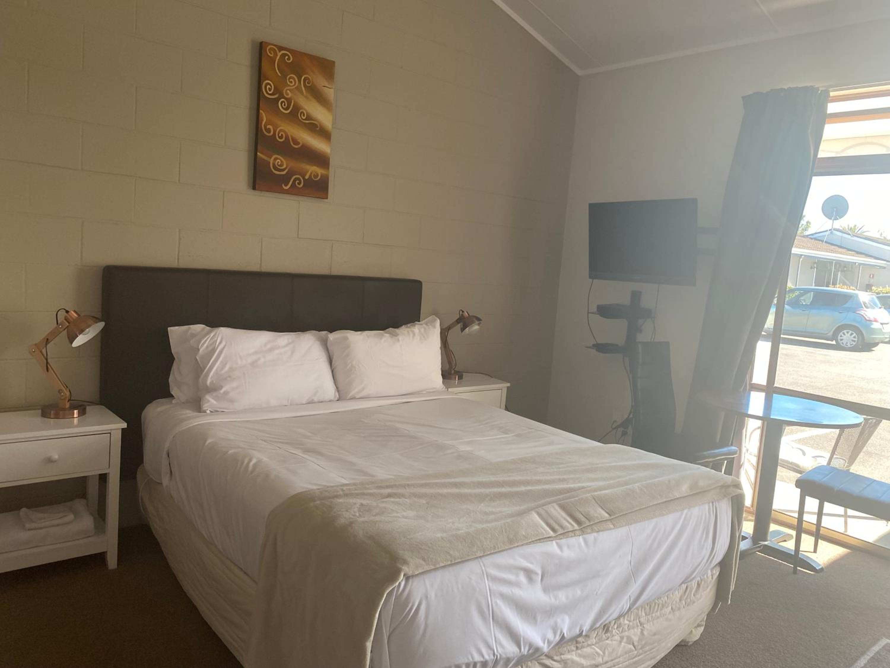 Acorn Estate Motel