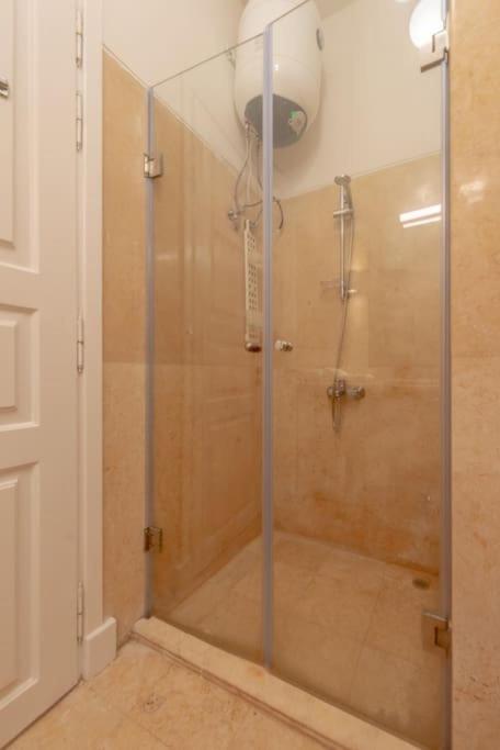 Gorgeous 3BR Townhouse in South Marina. Pool view