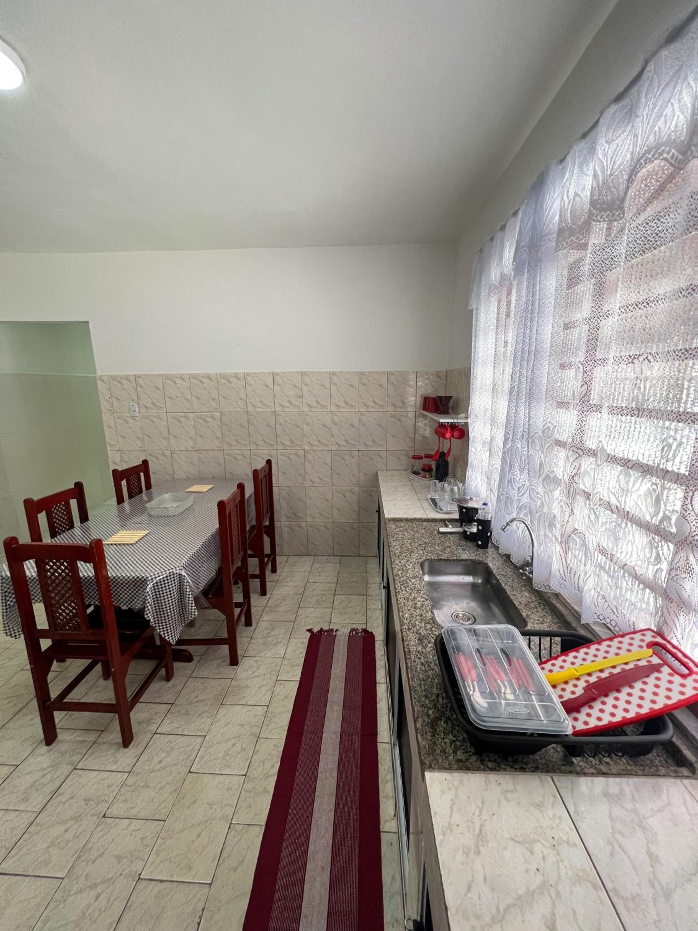Casa familiar completa próximo ao santuario nacional