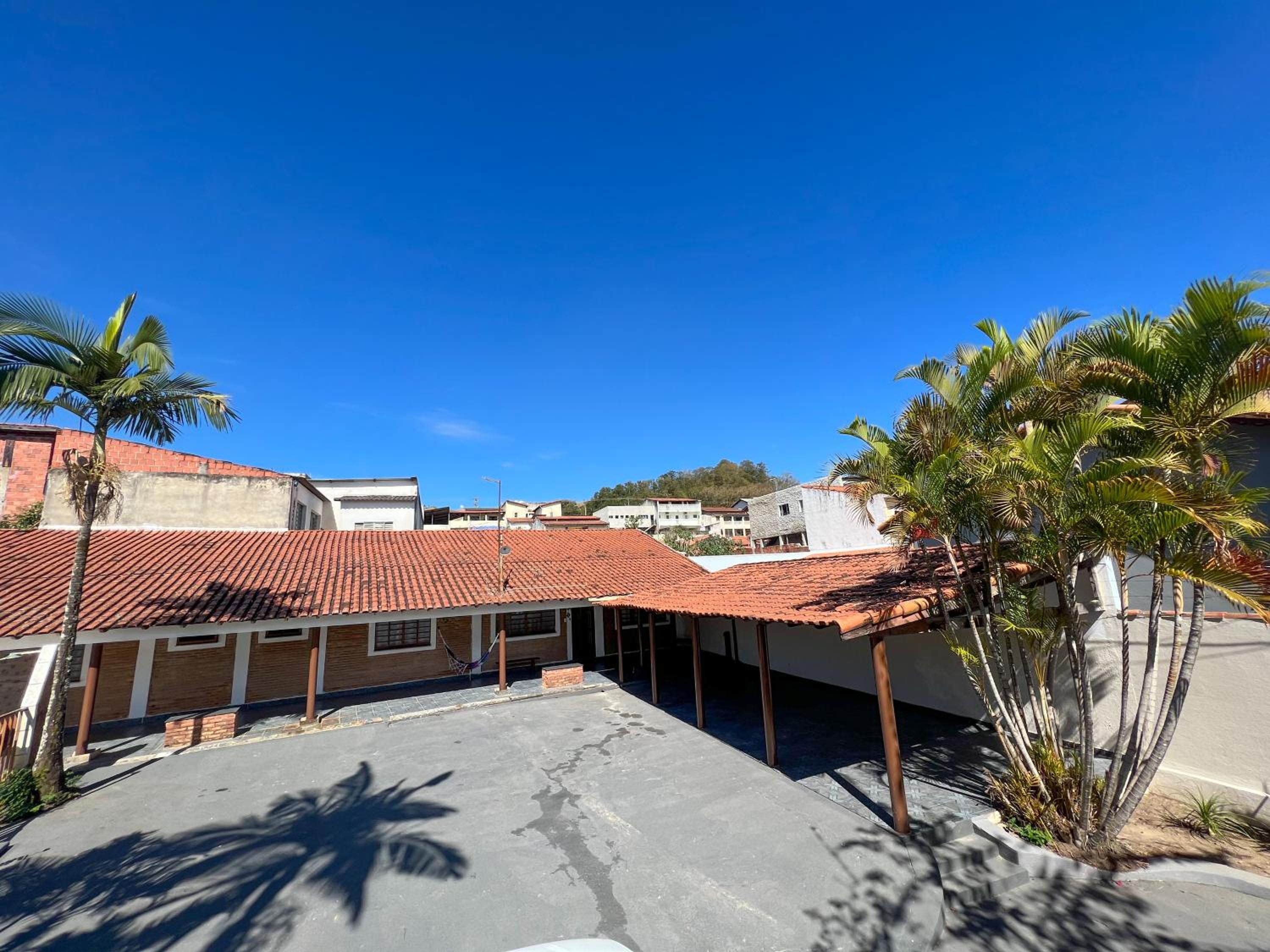 Casa familiar completa próximo ao santuario nacional