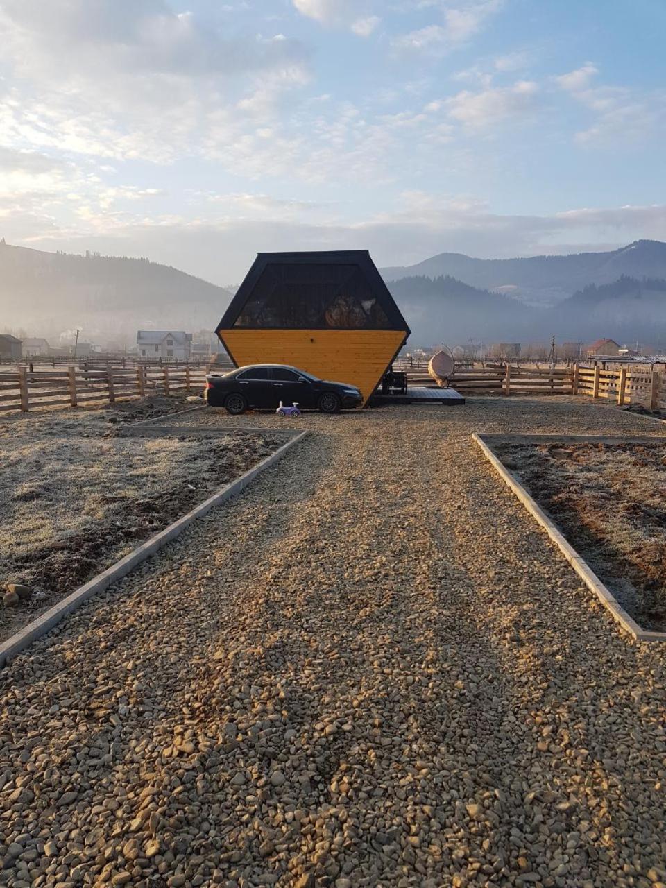 Vulyk Guesthouse